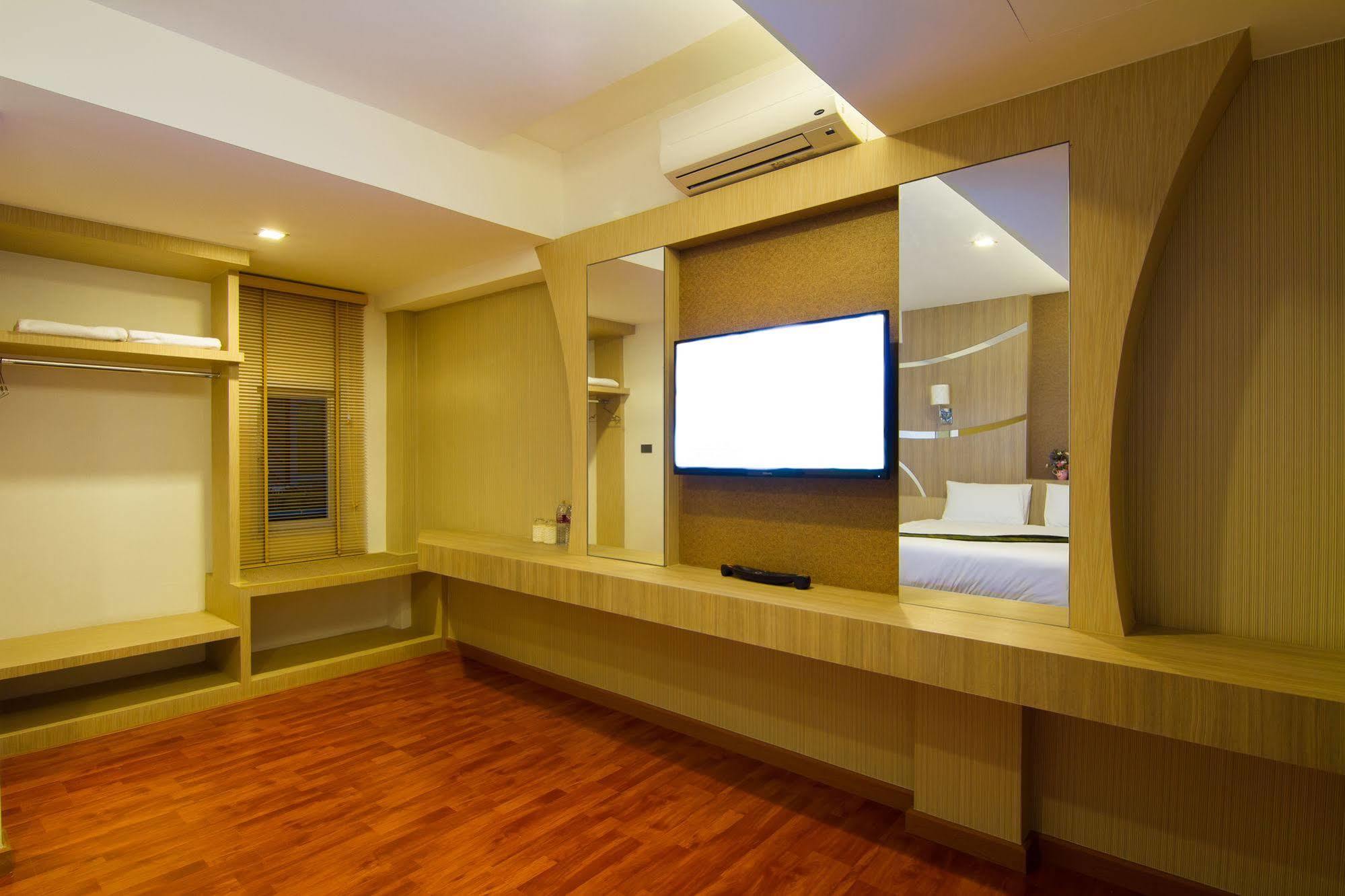 Delio Boutique Hotel Udon Thani Bagian luar foto